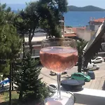 Sea Esta Néa Péramos